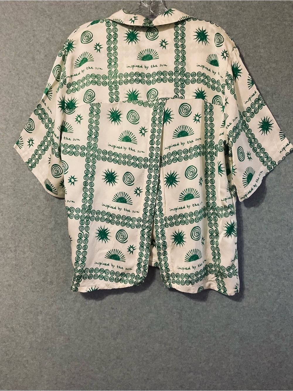 Anthropologie Button Front Sun Print Shirt open back Cream and Green Sz L - Picture 2 of 10